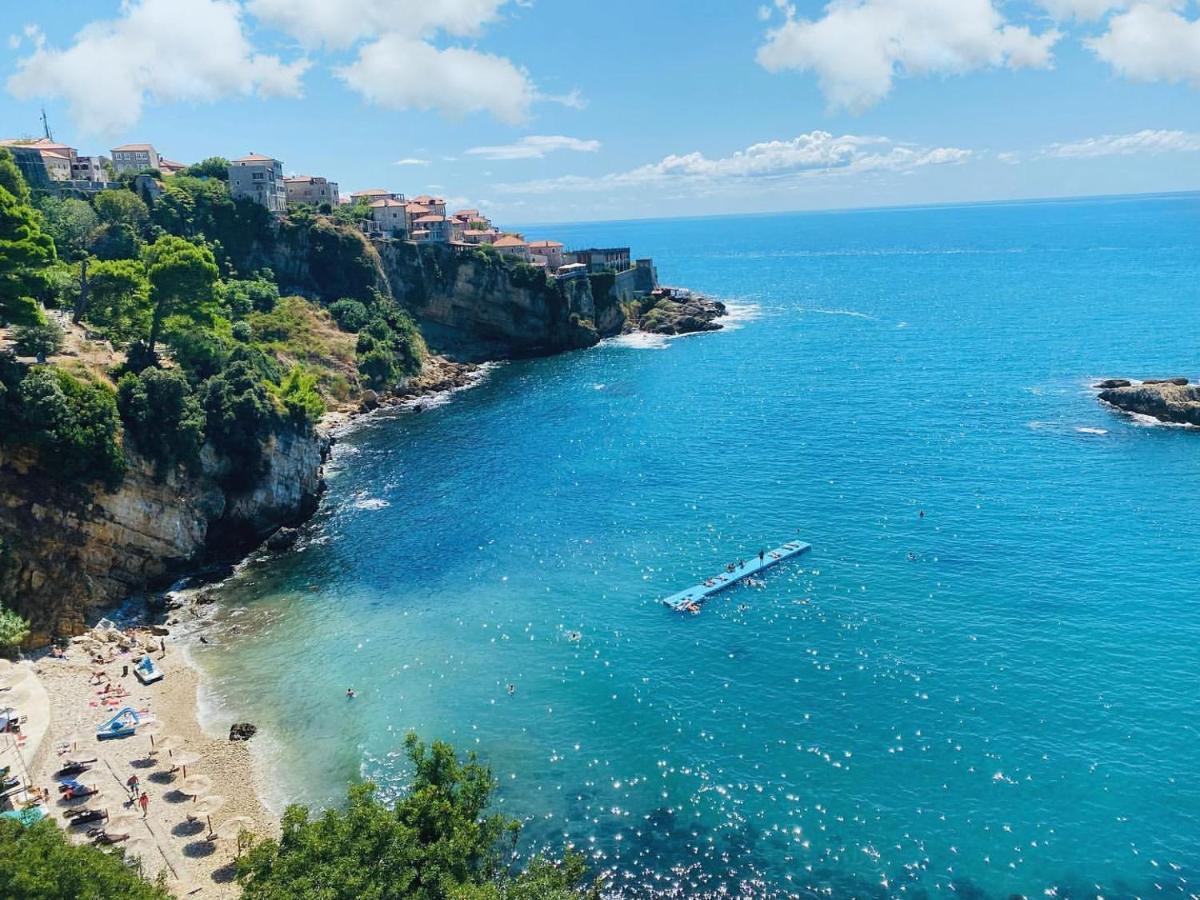 Hotel Maris Ulcinj Extérieur photo